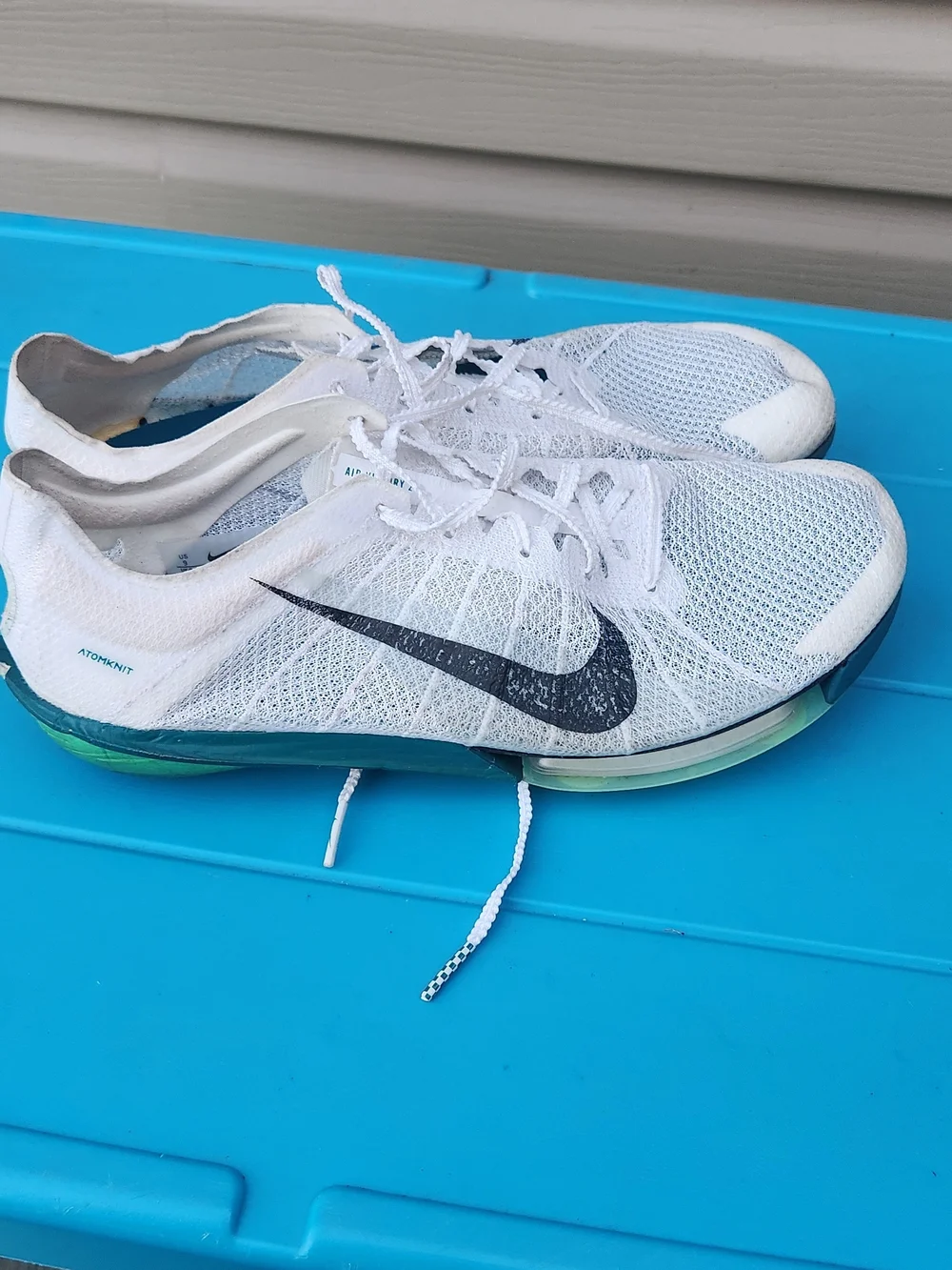 Nike lightweight white